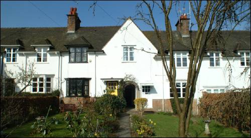 14-16 Creswick Walk